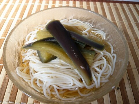 なすのぶっかけそうめん